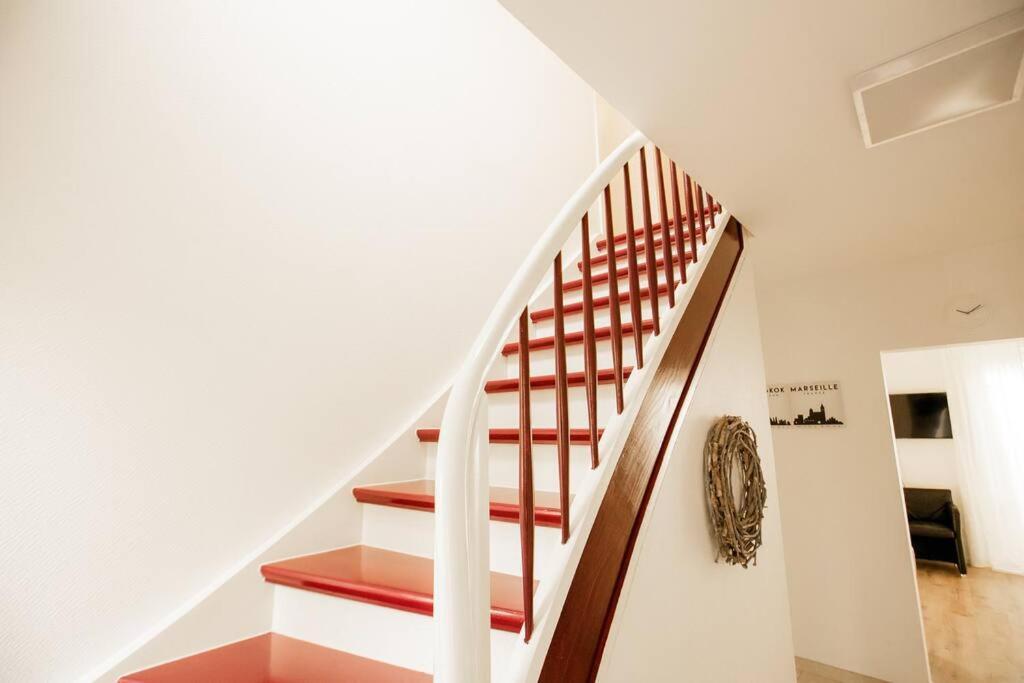 Bonquartier - House - Garden - Forest - Top Road Connection سيغبورغ المظهر الخارجي الصورة